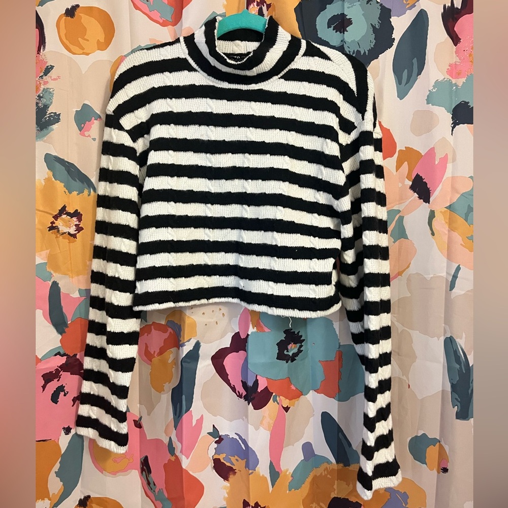 Black & white striped sweater